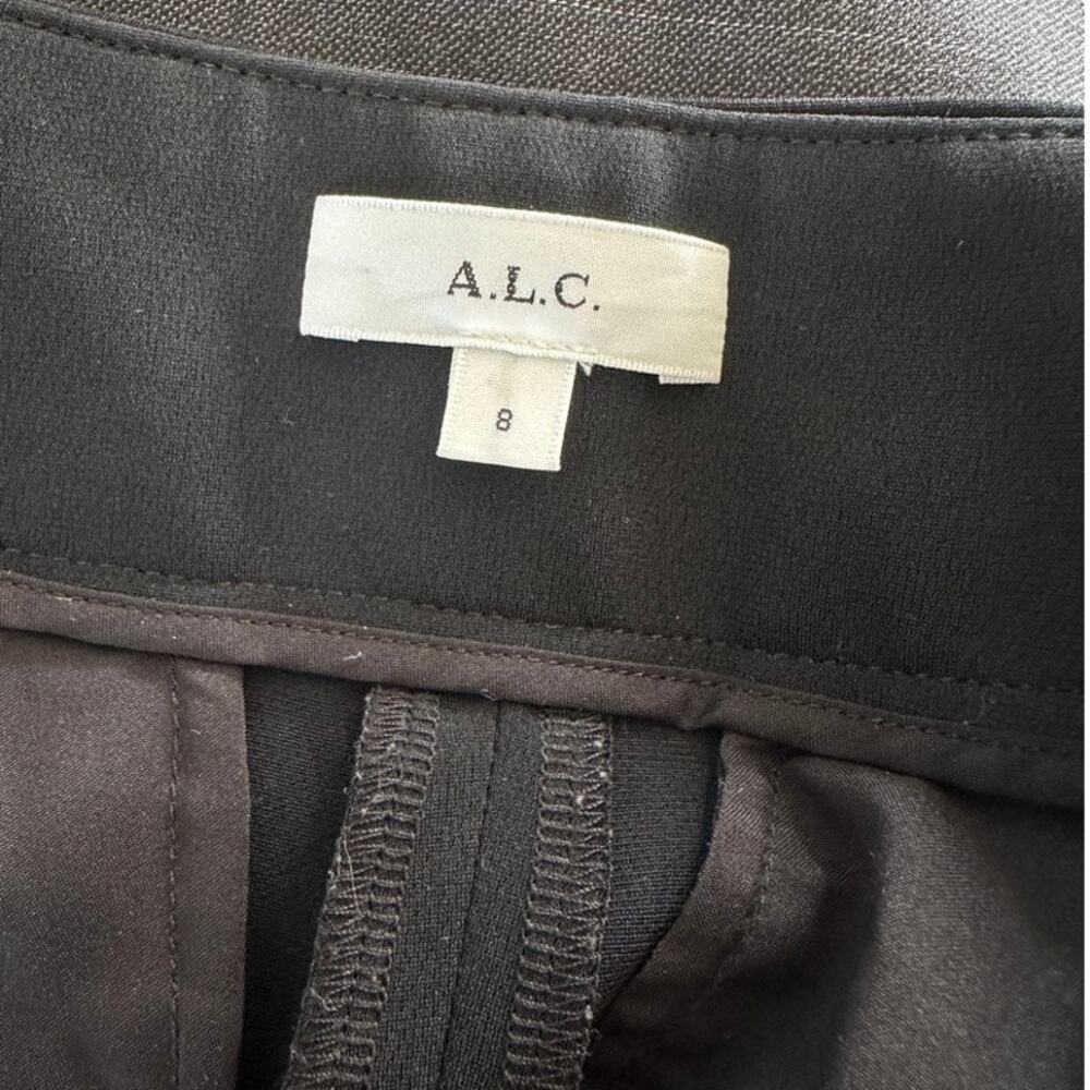 A.L.C. Women's Black Garcia High-Waist Pleated Dress Shorts Size 8 - Picture 5 of 12